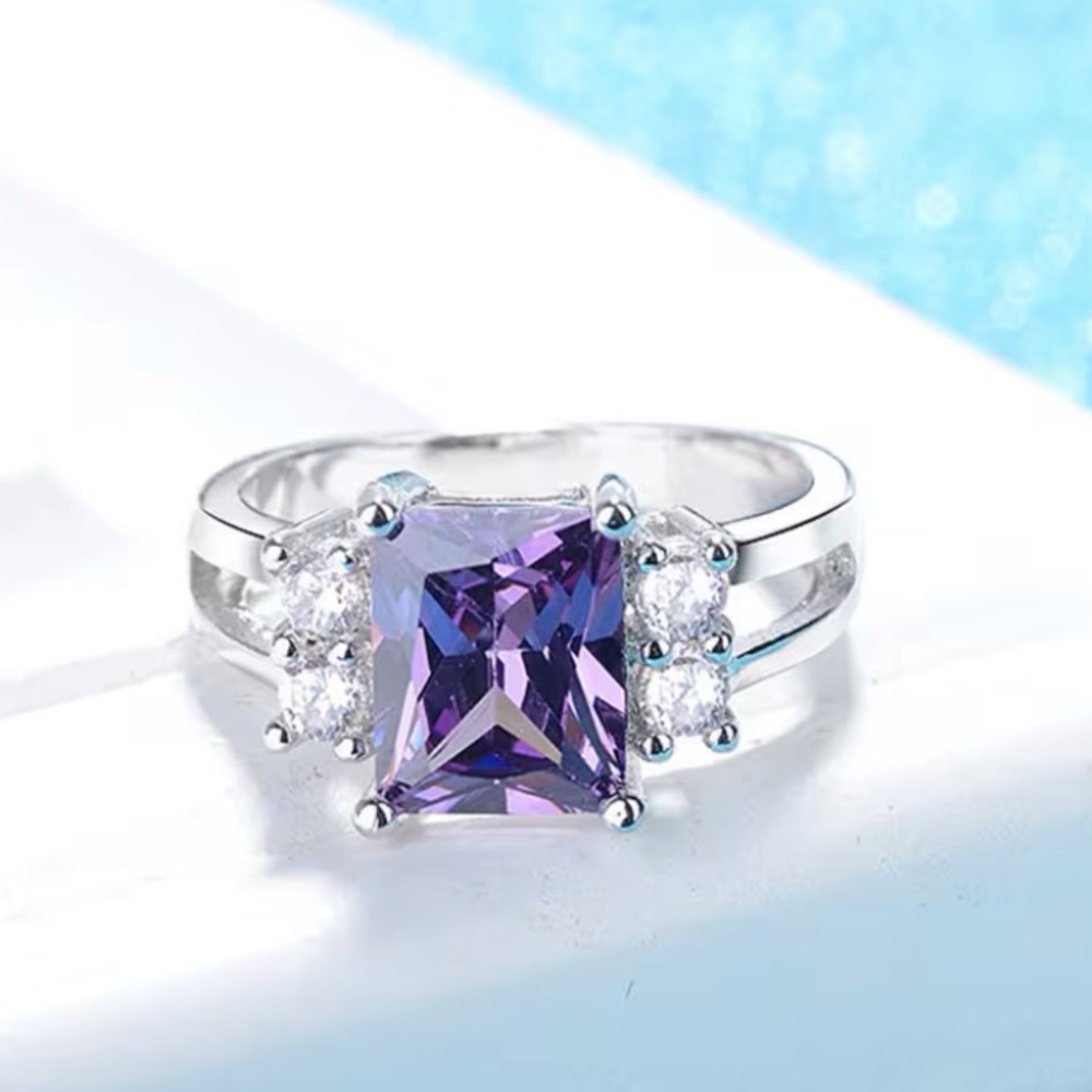 Elegant Purple Synthetic Cubic Zirconia Gemstone Silver Ring